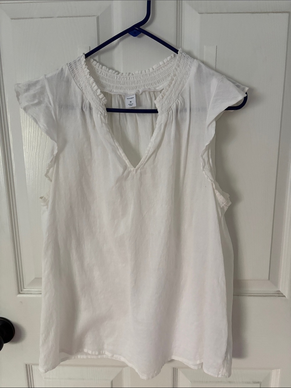Old Navy flutter sleeve blouse